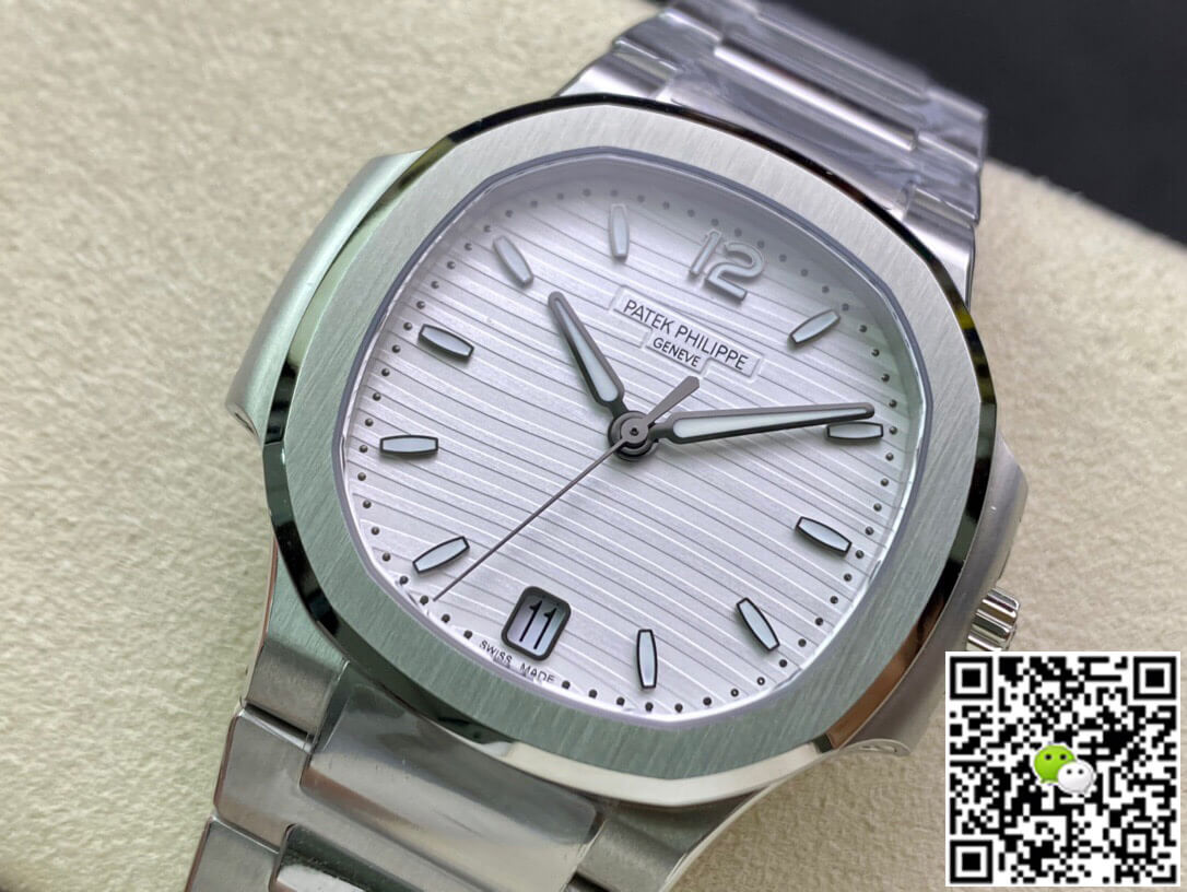 Patek Philippe Nautilus Ladies 7118/1A-010 3K Factory Silver Dial