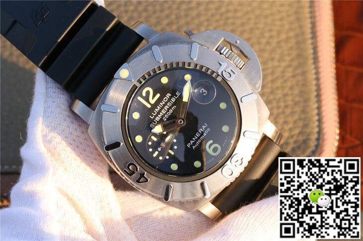 Panerai Submersible PAM 00194 VS Factory Black Dial