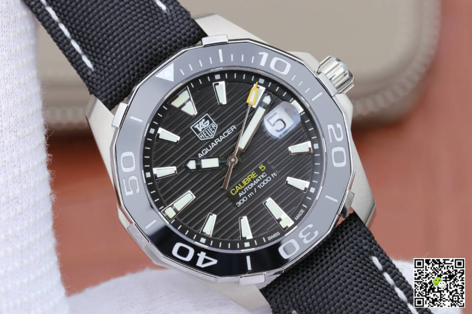 Tag Heuer Aquaracer 300M WAY211A.FC6362 V6 Factory Black Dial