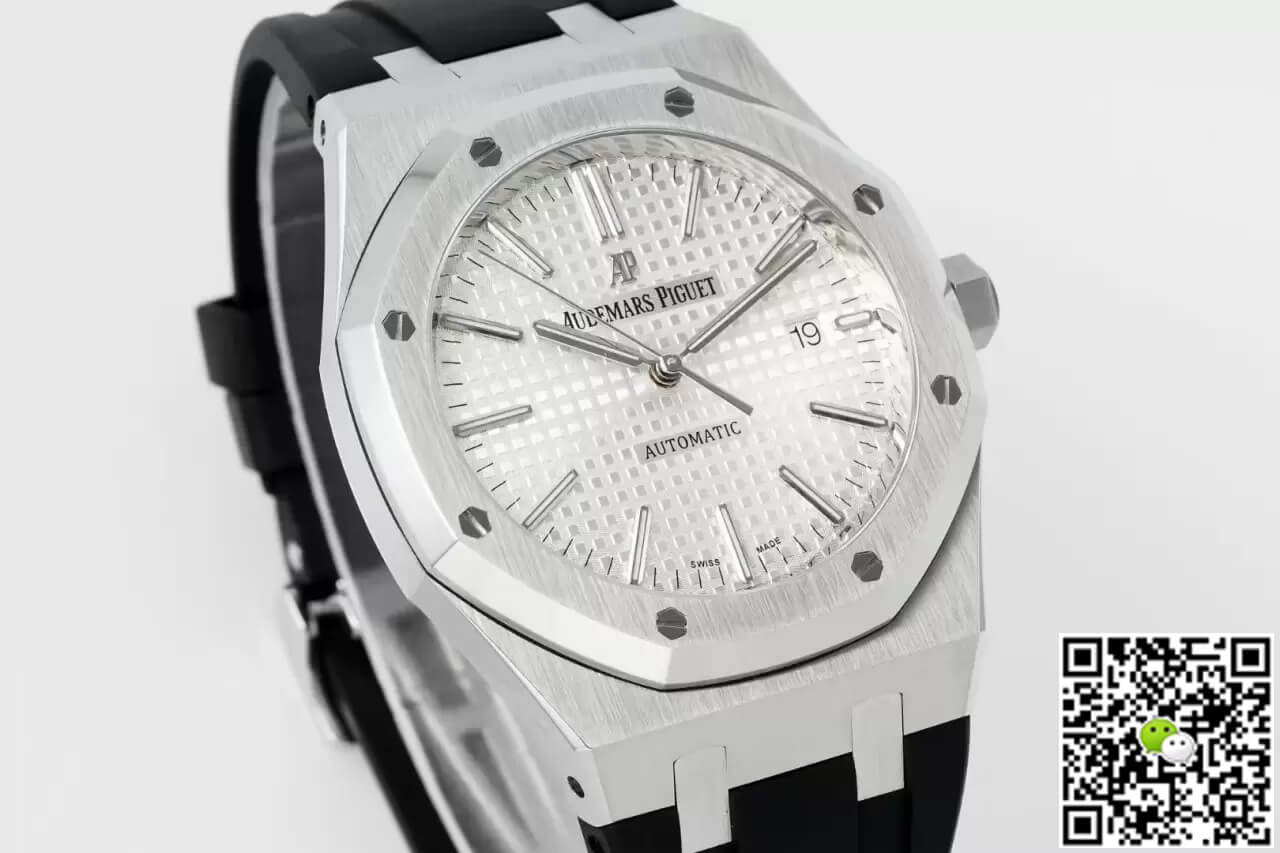 Audemars Piguet Royal Oak 15400 APS Factory White Dial Rubber Strap
