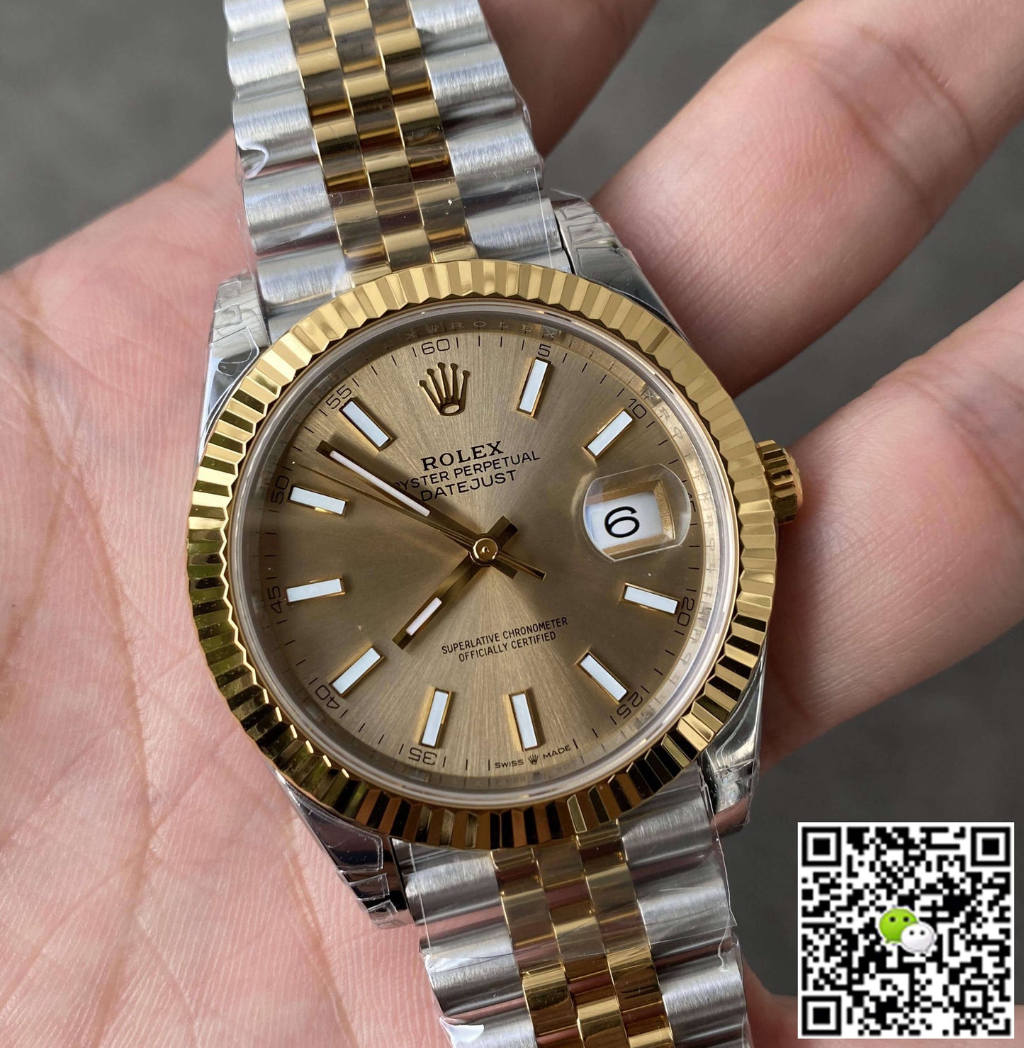 Rolex Datejust M126333-0010 VS Factory Champagne Dial