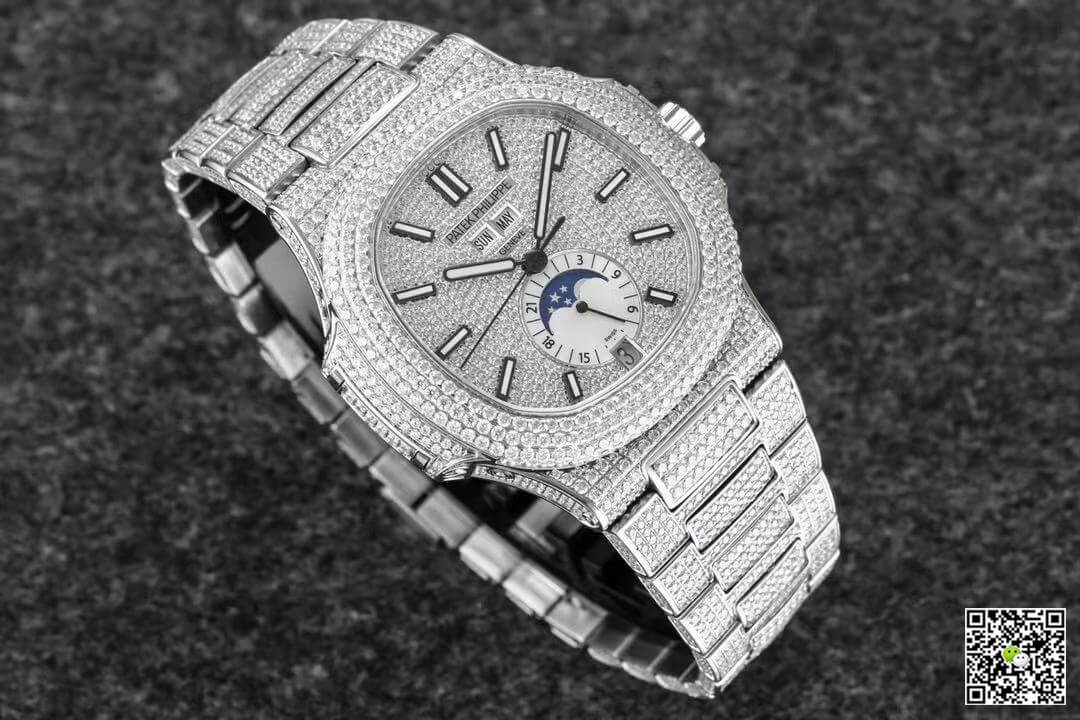 Patek Philippe Nautilus 5726/1A-014 R8 Factory Gypsophila Silver Diamond