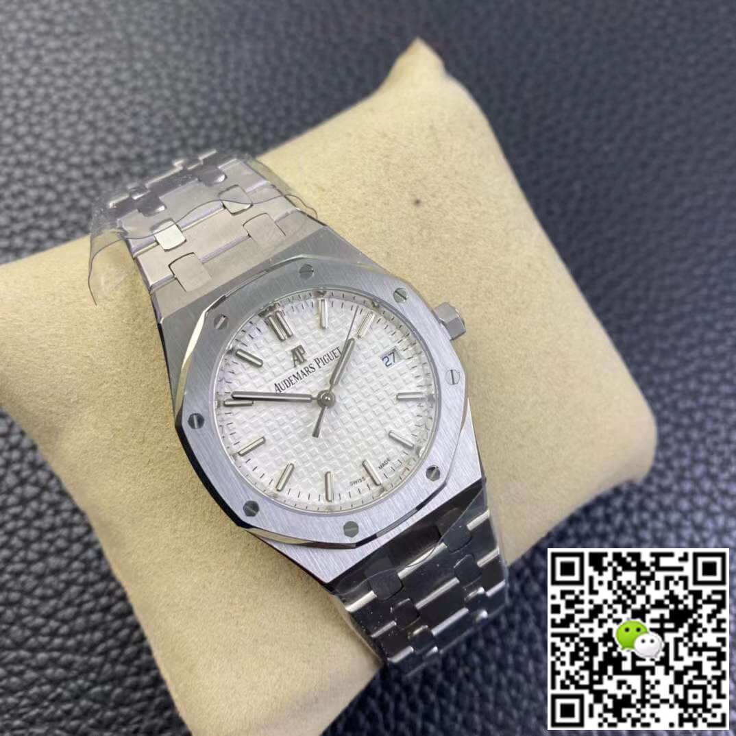 Audemars Piguet Royal Oak 77350ST.OO.1261ST.01 8F Factory Silver Dial