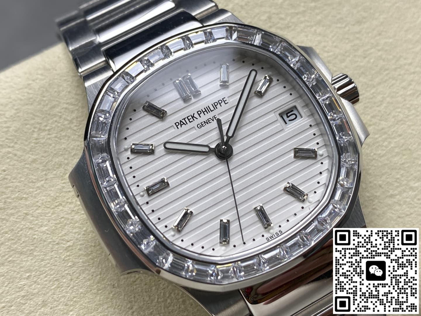 Patek Philippe Nautilus 5711 GR Factory Diamond Bezel