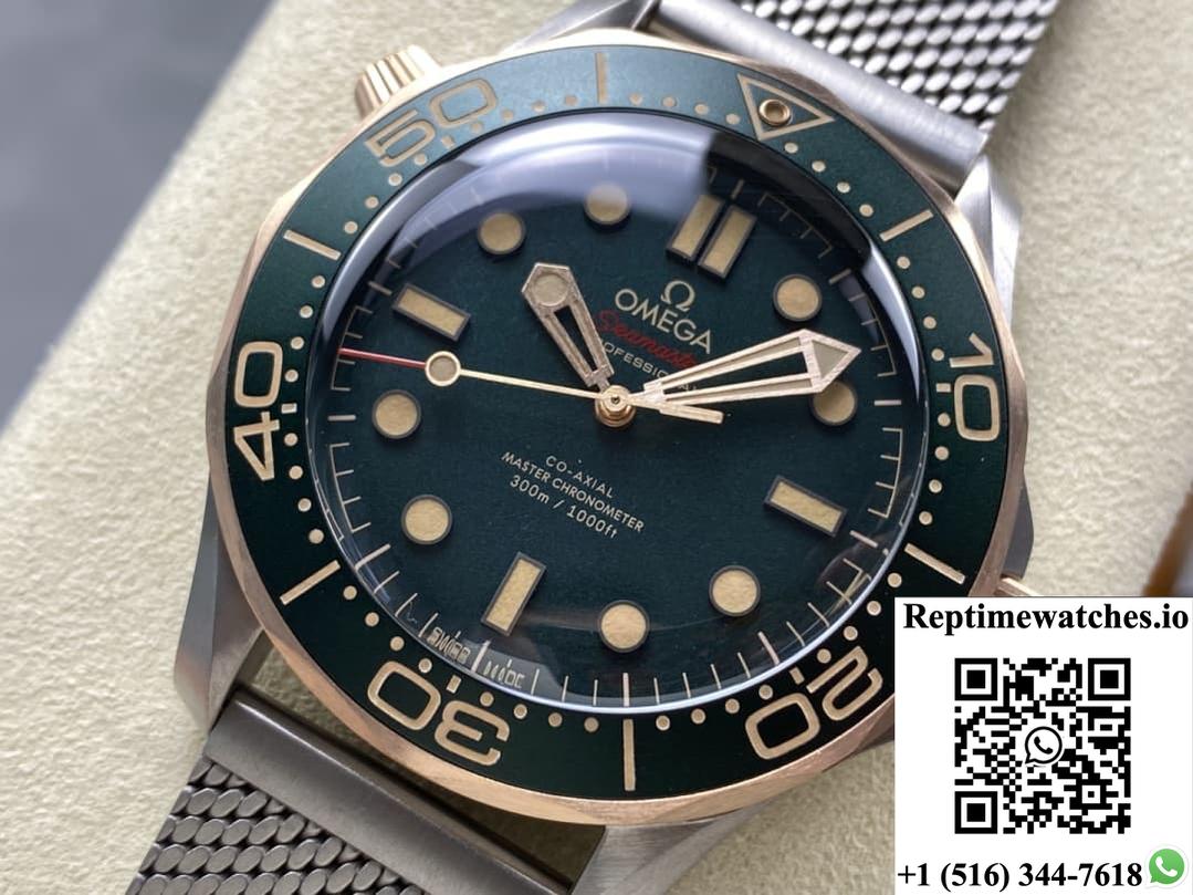 Omega Seamaster 210.90.42.20.10.001 VS factory luminous hour markers
