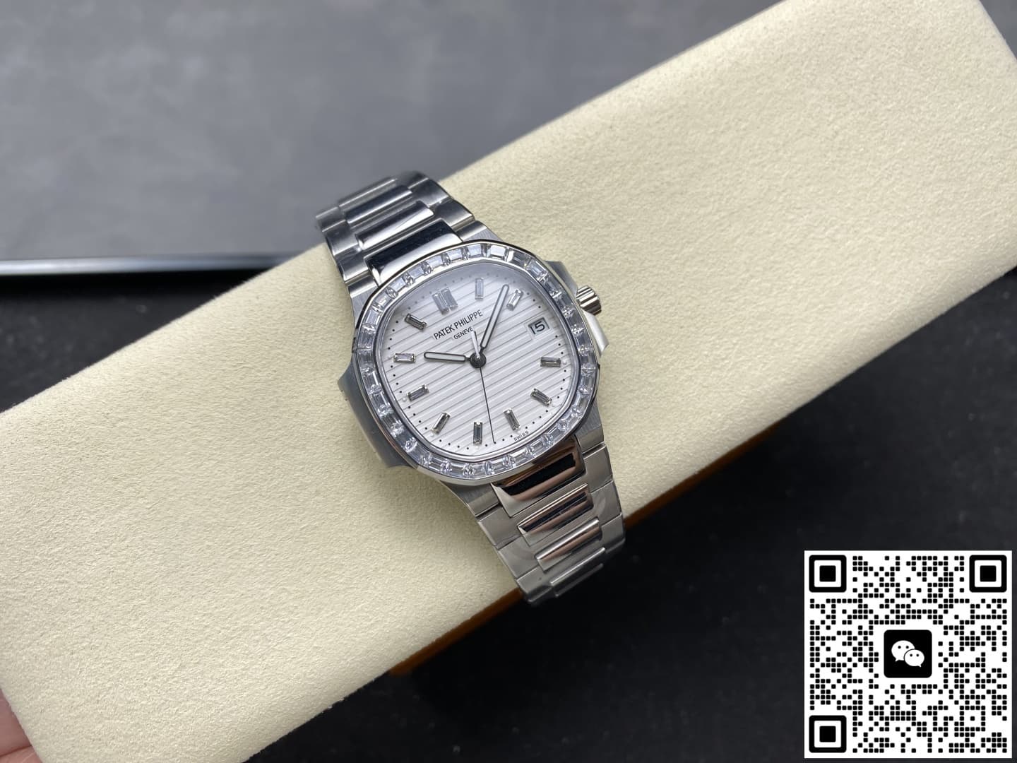Patek Philippe Nautilus 5711 GR Factory Diamond Bezel