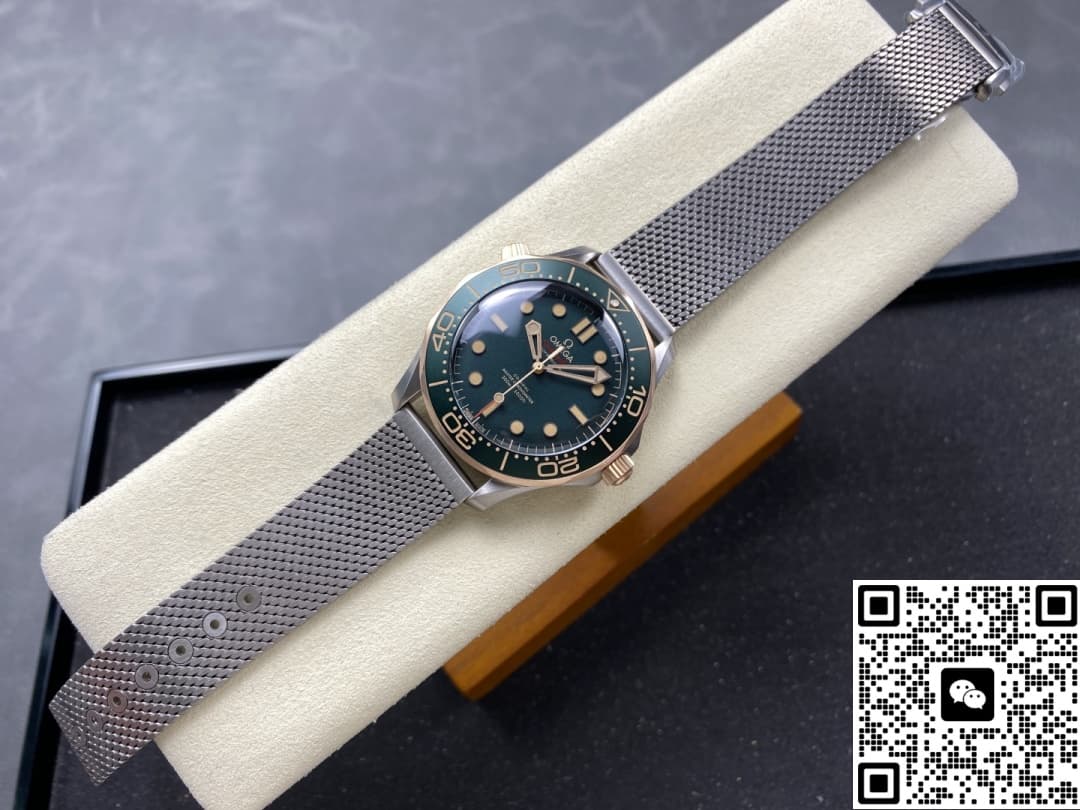 Omega Seamaster 210.90.42.20.10.001 VS factory luminous hour markers
