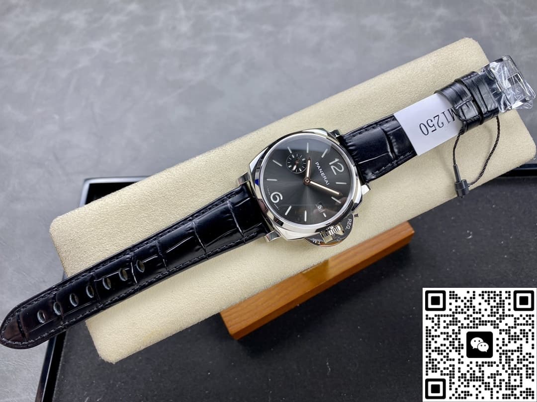 Panerai Luminor Due pam01250 VS factory date display