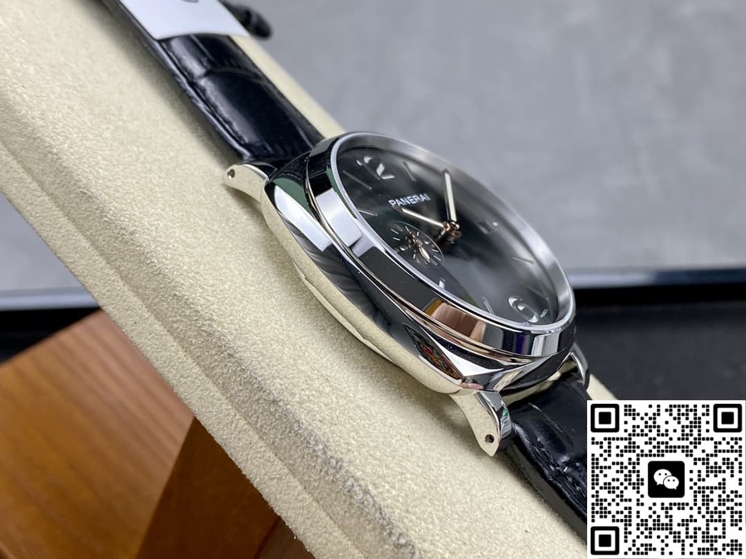 Panerai Luminor Due pam01250 VS factory date display