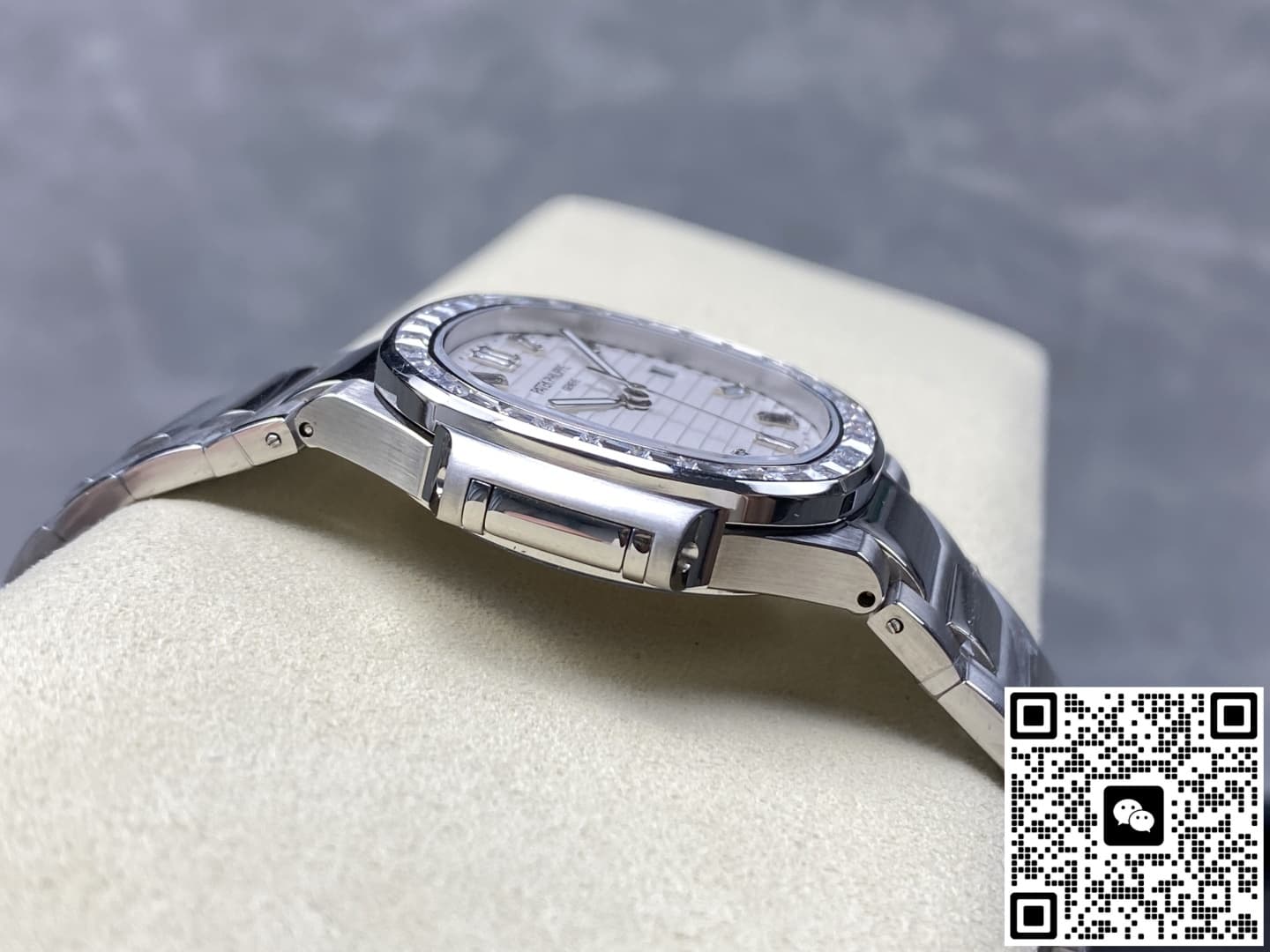 Patek Philippe Nautilus 5711 GR Factory Diamond Bezel