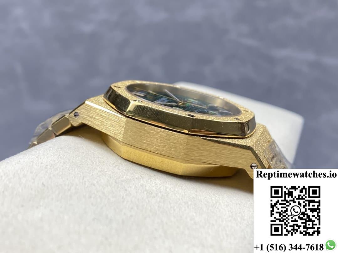 Audemars Piguet Royal Oak 26331BA.OO.1220BA.02 OM factory gold strap