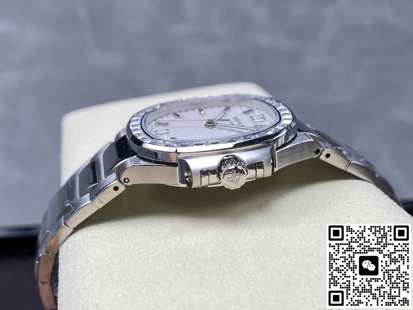 Patek Philippe Nautilus 5711 GR Factory Diamond Bezel