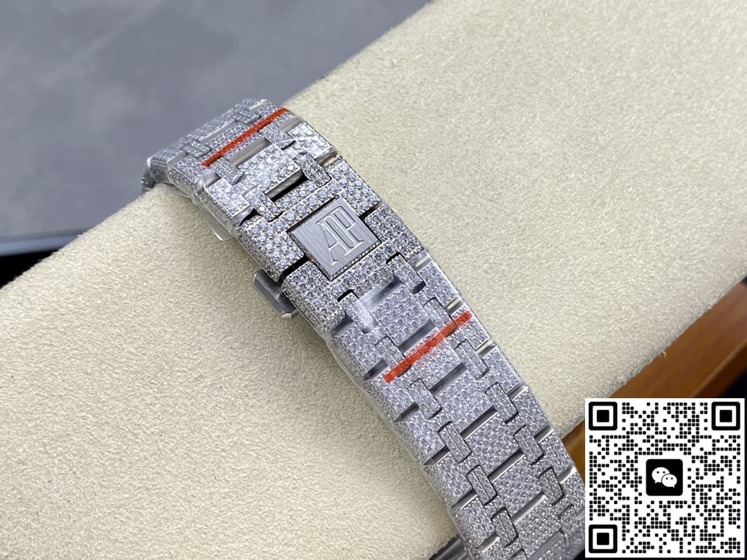 Audemars Piguet Royal Oak 15400ST.011 AMG Factory Diamond Bezel