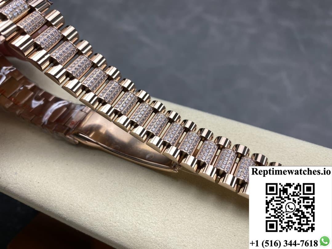 Rolex Day-Date M128235-0042 8+ Factory Date Display