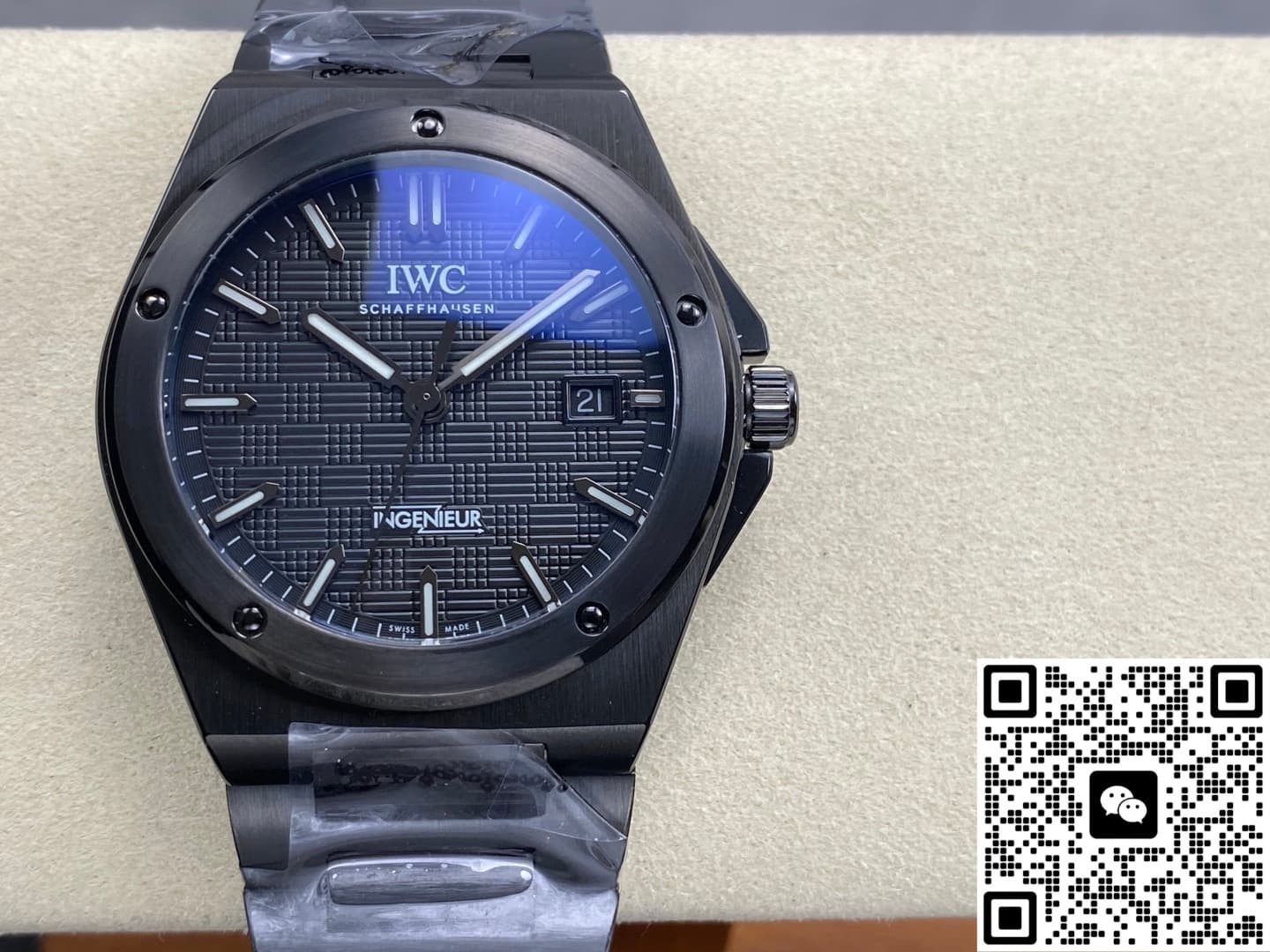 IWC Engineer IW338903 BLS Factory Date Display