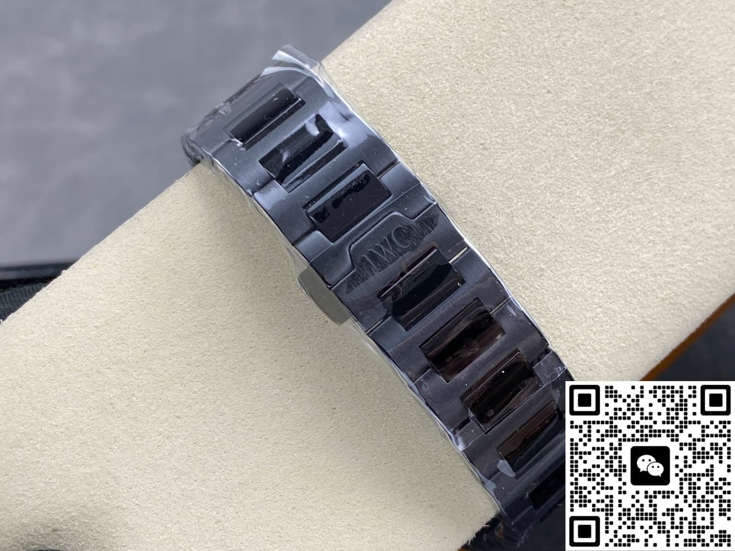 IWC Engineer IW338903 BLS Factory Date Display