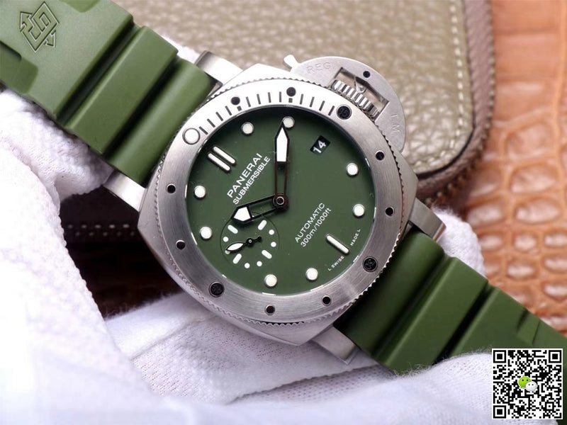 Panerai Submersible Verde Militare PAM1055 VS Factory Matte-Green Dial