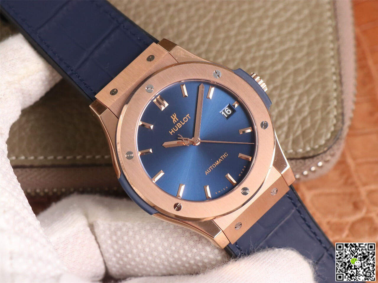 Hublot Classic Fusion 511.OX.7180.LR WWF Factory Rose Gold Blue Dial