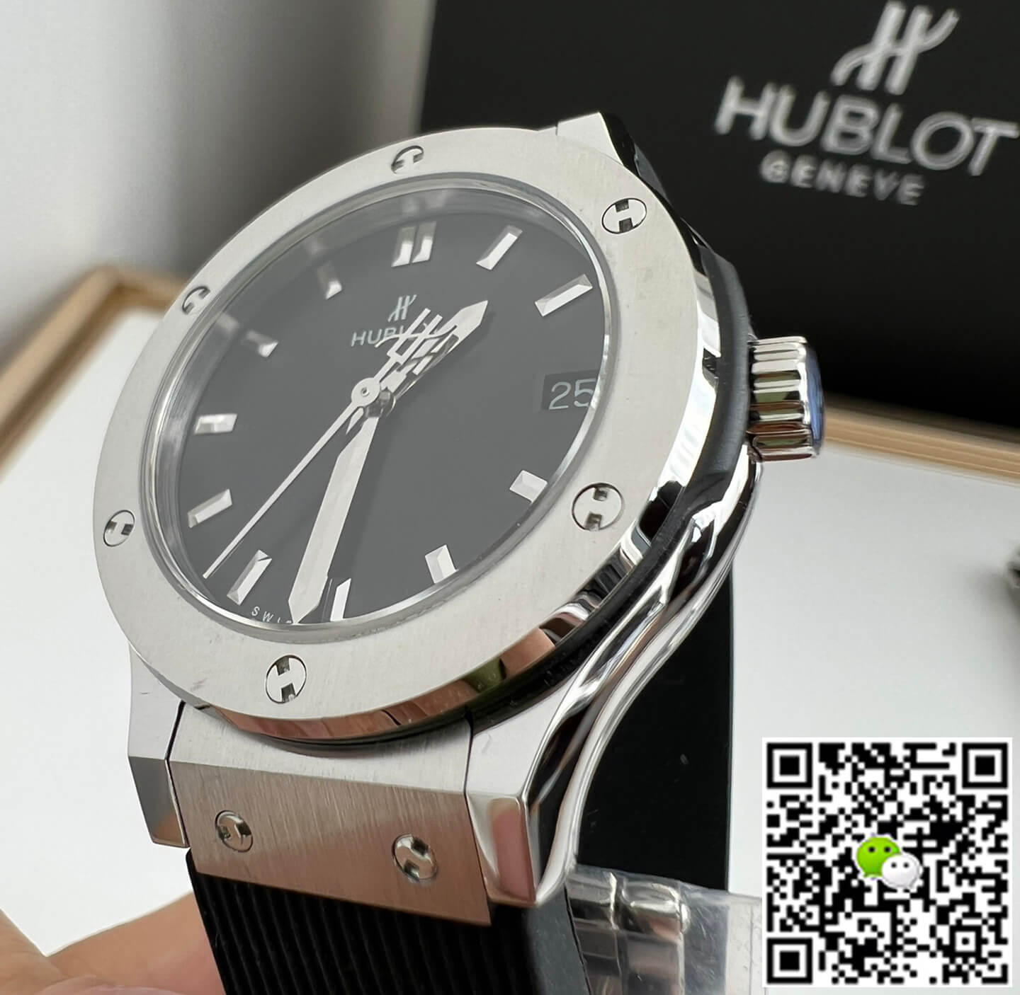 Hublot Classic Fusion 581.NX.1171.RX 33MM Quartz HB Factory Black Dial