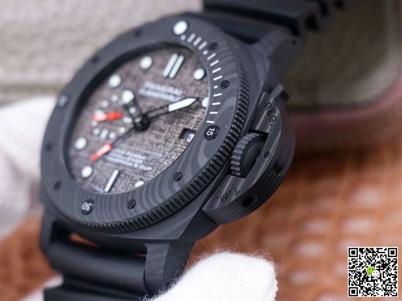 Panerai Submersible Luna Rossa PAM01039 VS Factory Black Carbon