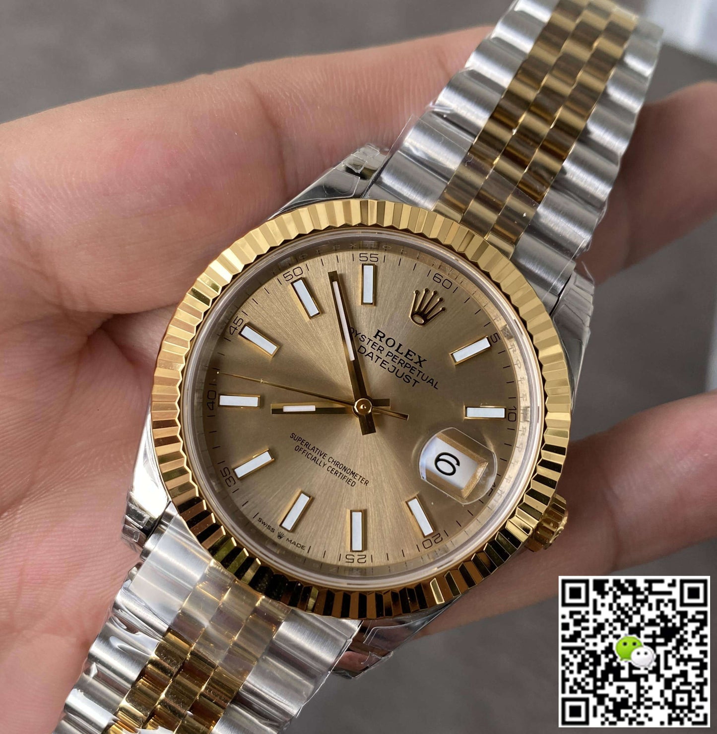 Rolex Datejust M126333-0010 VS Factory Champagne Dial