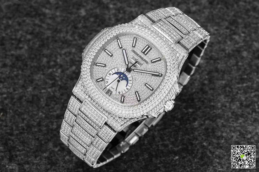 Patek Philippe Nautilus 5726/1A-014 R8 Factory Gypsophila Silver Diamond