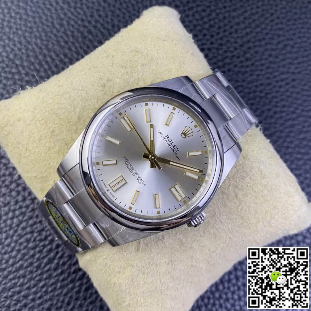 Rolex Oyster Perpetual M124300-0001 41MM Clean Factory Silver Dial