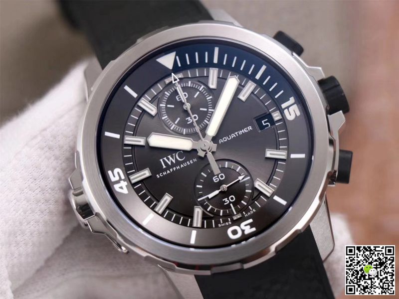 IWC Aquatimer IW379506 Shark Special Edition V6 Factory Gray Dial