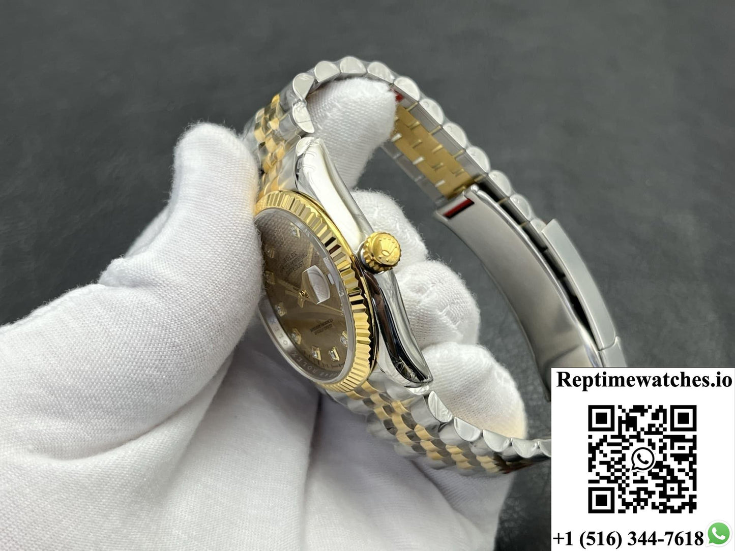 Rolex Datejust M126233-0043 VS Factory Date Display