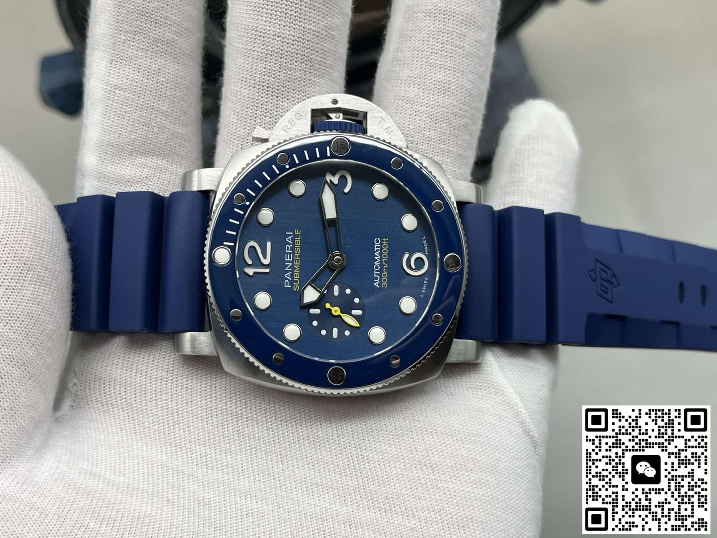 Panerai Submersible PAM01676 VS Factory Joint Model