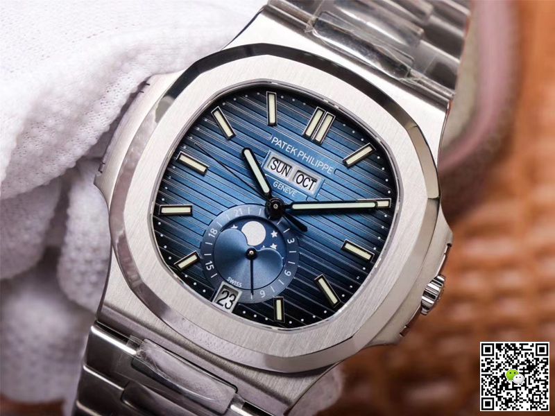 PF Factory Patek Philippe Nautilus 5726/1A-014 Moonphase Blue Gradient Black Dial
