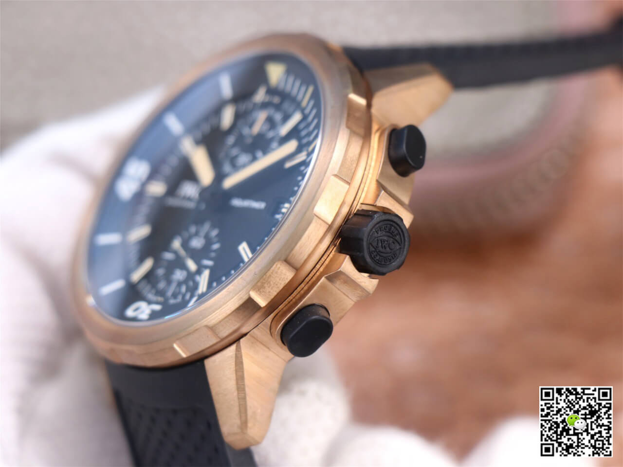 IWC Aquatimer IW379503 Darwin Adventure Tour Special Edition V6 Factory Black Dial