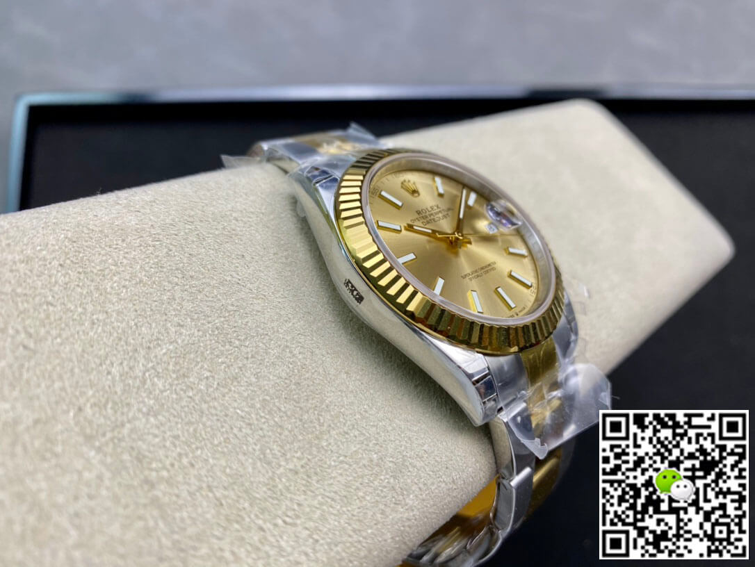 Rolex Datejust M126333-0009 VS Factory Gold Dial