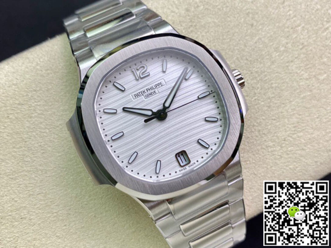 Patek Philippe Nautilus Ladies 7118/1A-010 3K Factory Silver Dial