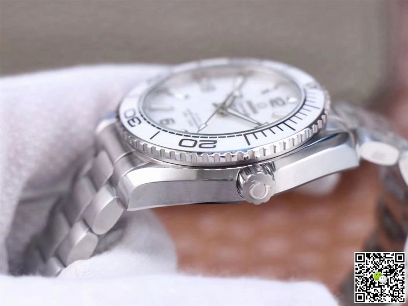 Omega Seamaster 215.30.40.20.04.001 Planet Ocean 600M VS Factory White Dial