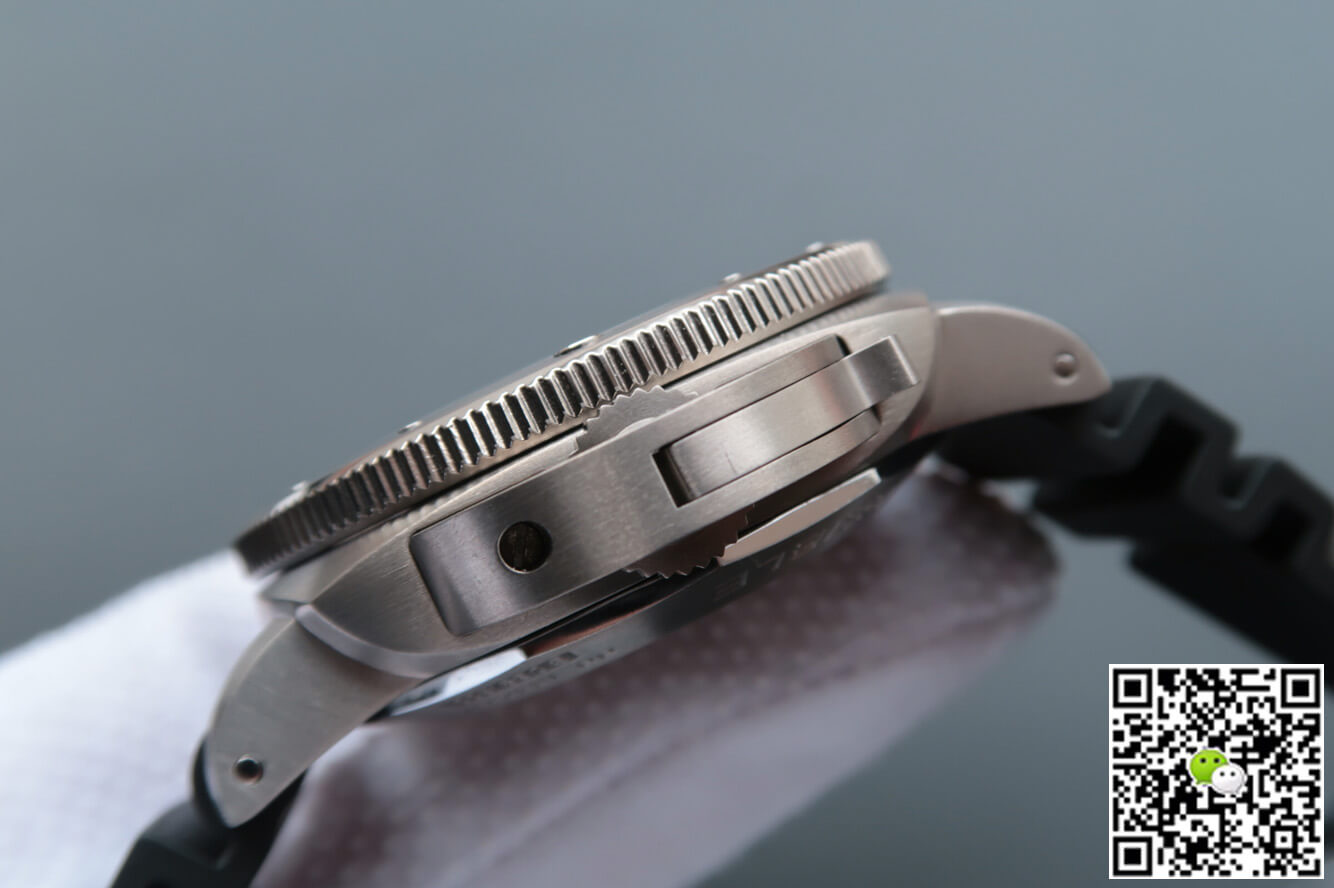 Panerai Luminor PAM00719 VS Factory Titanium Case