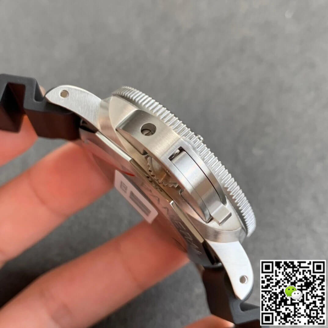 Panerai Submersible PAM01209 VS Factory Blue Bezel