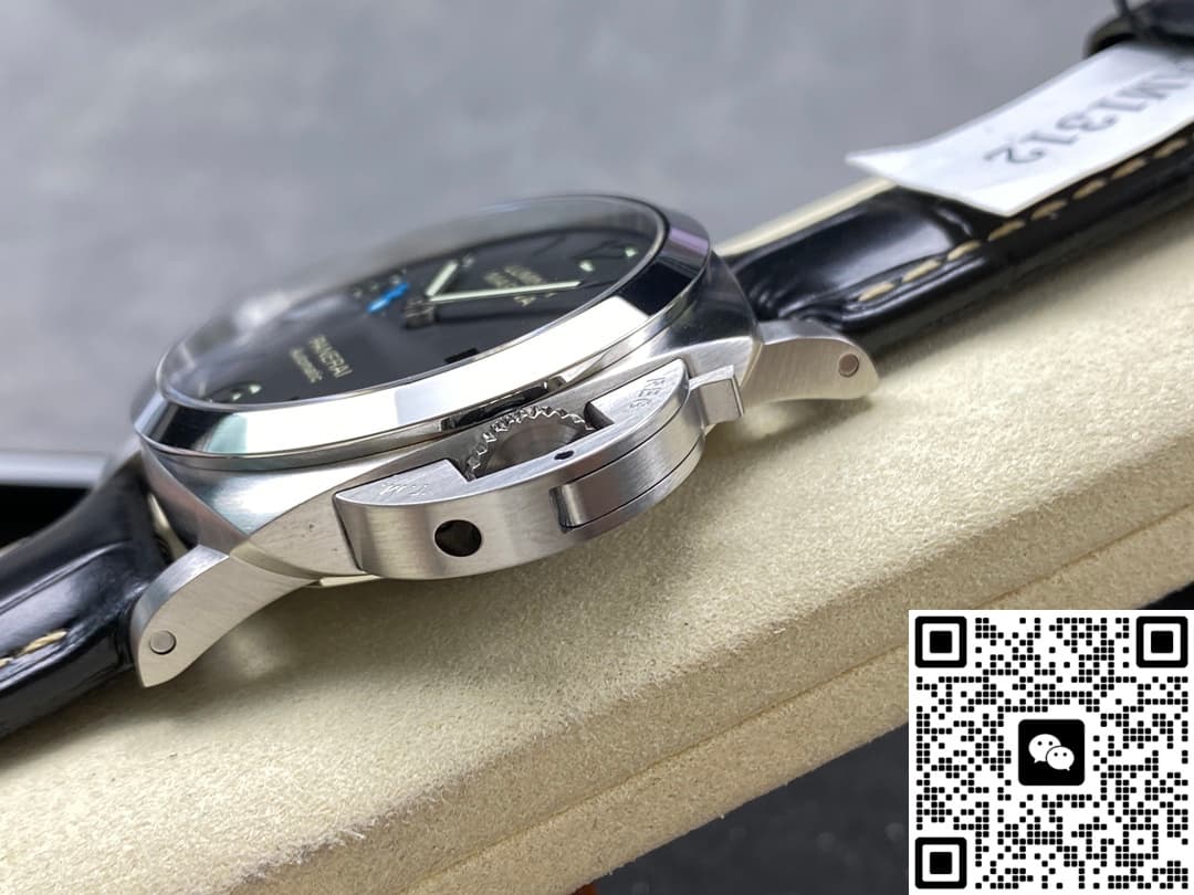 Panerai Luminor PAM01312 VS Factory Date Display