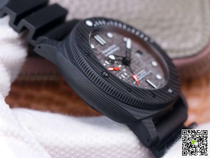 Panerai Submersible Luna Rossa PAM01039 VS Factory Black Carbon