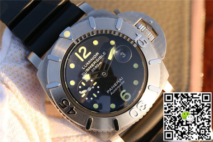 Panerai Submersible PAM 00194 VS Factory Black Dial
