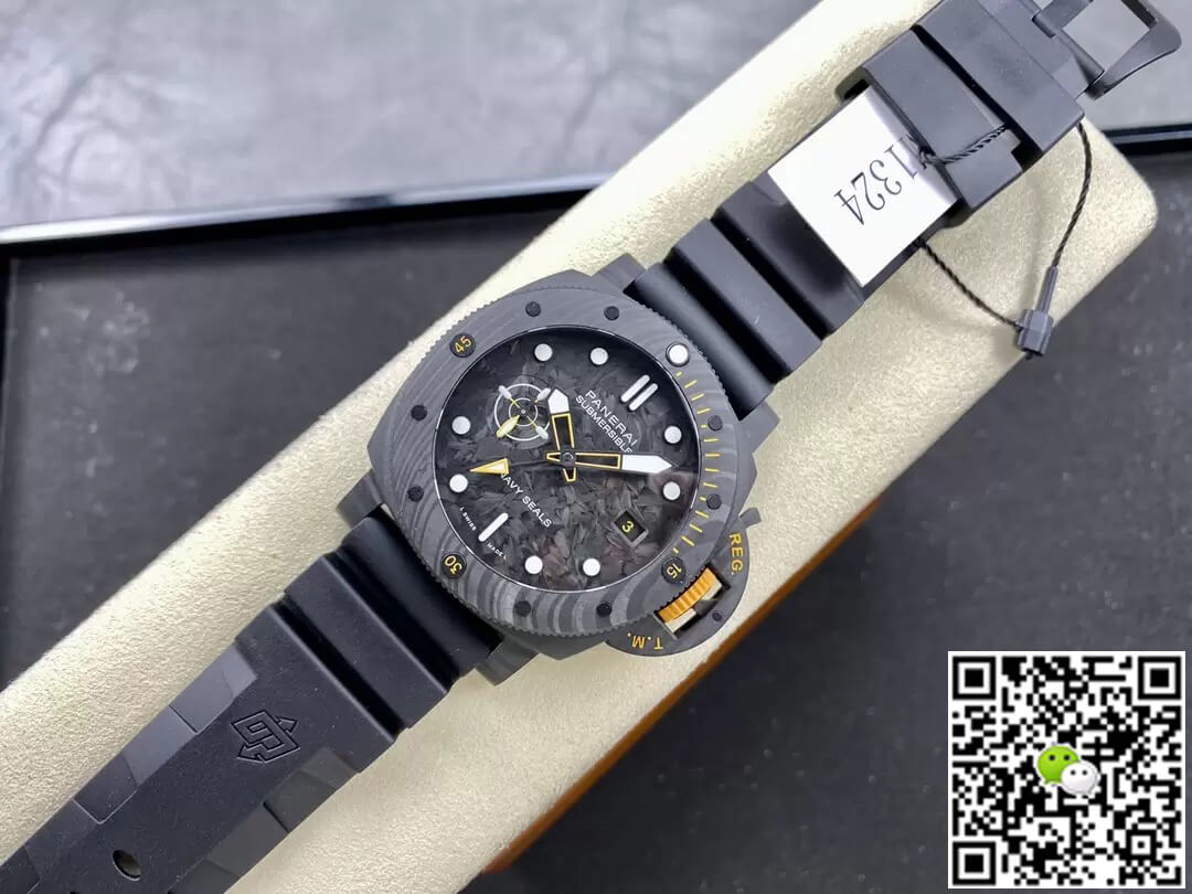 Panerai Submersible PAM1324 VS Factory Carbon Fiber Dial