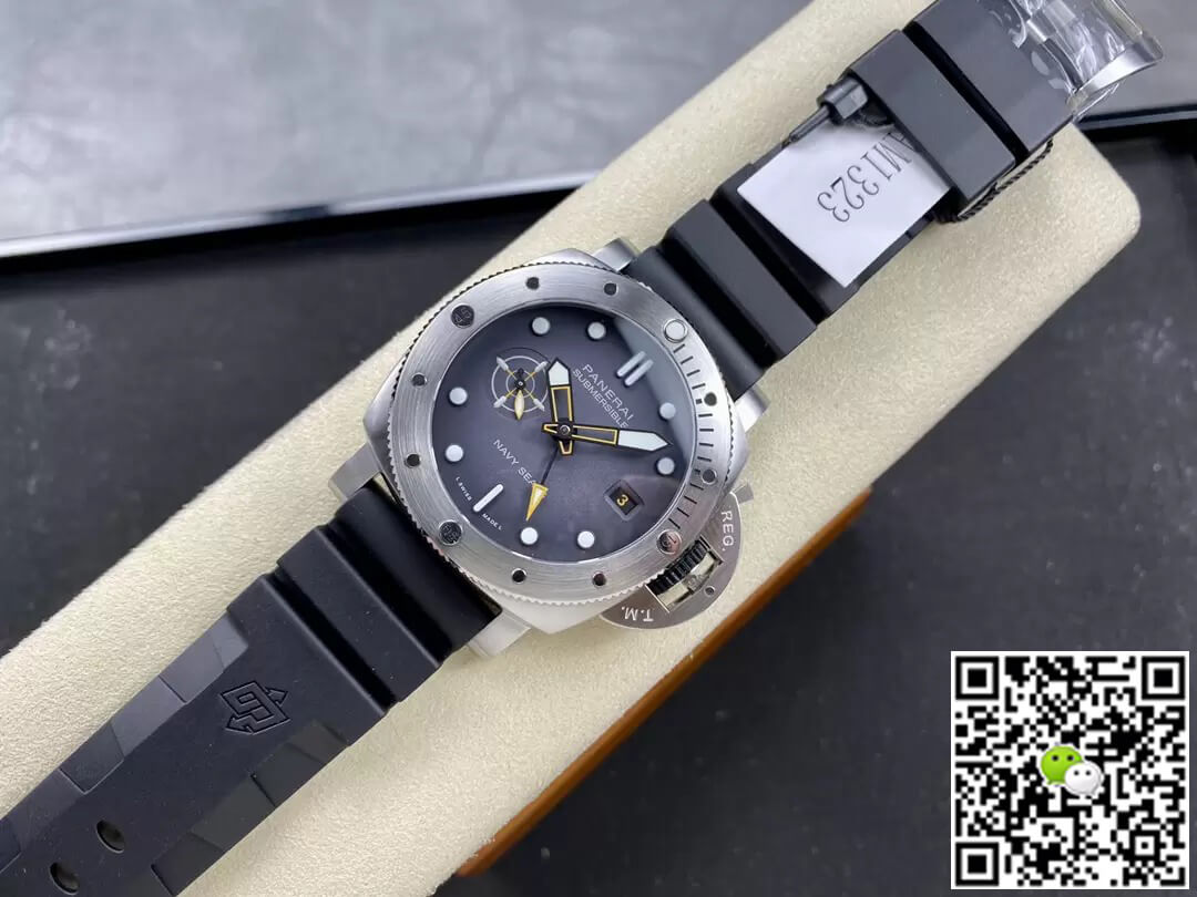 Panerai Submersible PAM1323 VS Factory Gray Dial