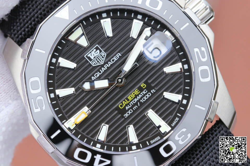 Tag Heuer Aquaracer 300M WAY211A.FC6362 V6 Factory Black Dial