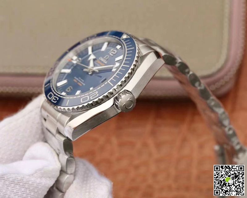 Omega Seamaster 215.30.44.21.03.001 Planet Ocean 600M VS Factory Blue Ceramic Dial