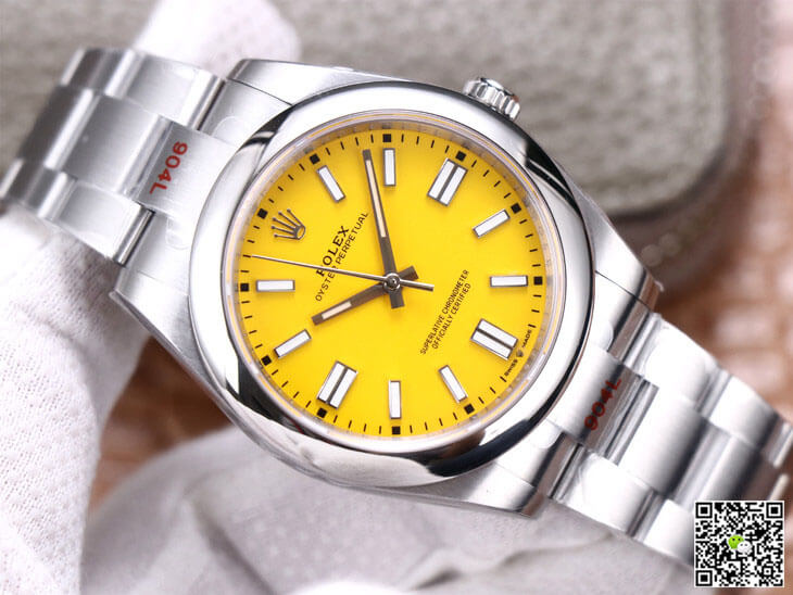 Rolex Oyster Perpetual M124300-0004 41MM EW Factory Yellow Dial