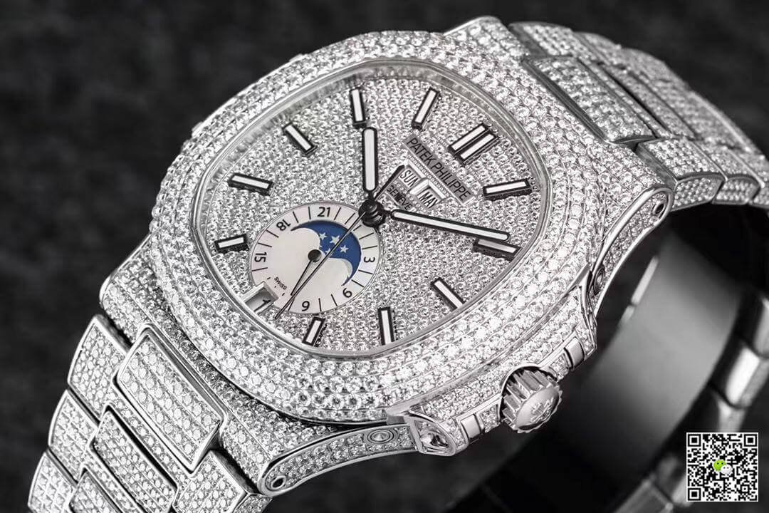 Patek Philippe Nautilus 5726/1A-014 R8 Factory Gypsophila Silver Diamond