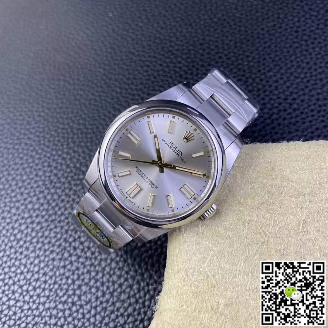 Rolex Oyster Perpetual M124300-0001 41MM Clean Factory Silver Dial