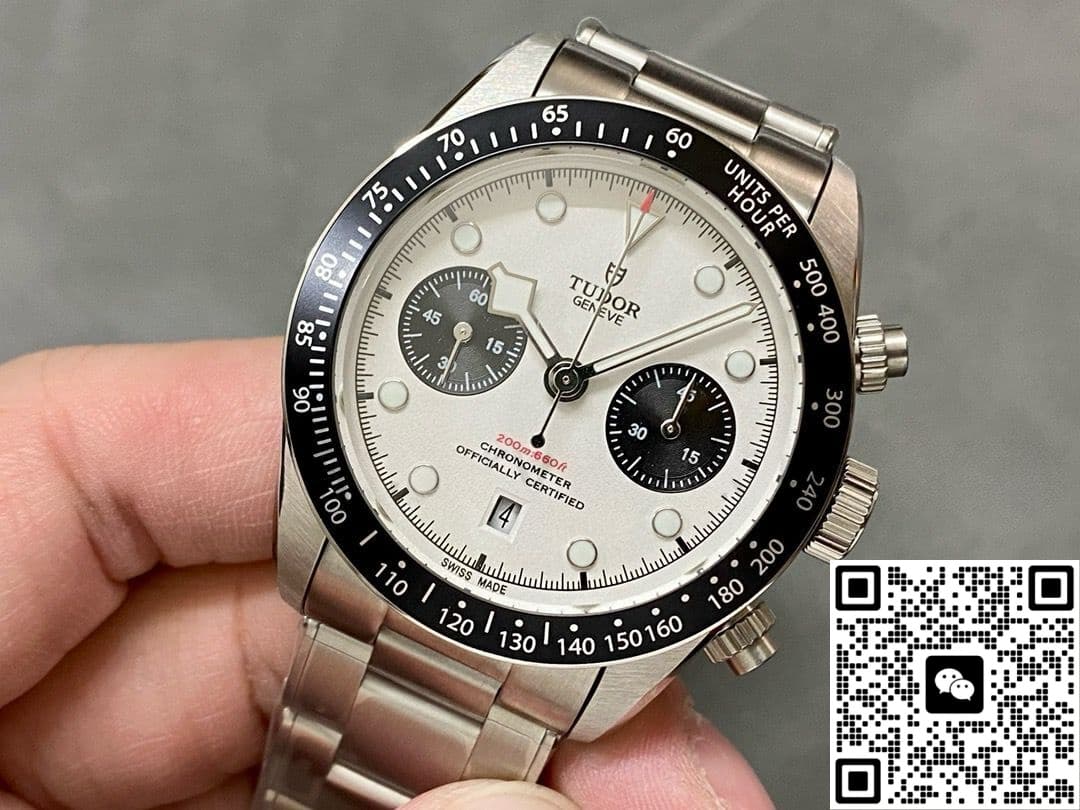 Tudor Black Bay M79360N-0002 M+ Factory Date Display