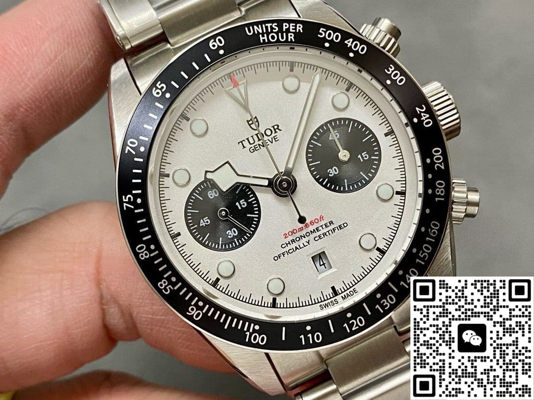Tudor Black Bay M79360N-0002 M+ Factory Date Display