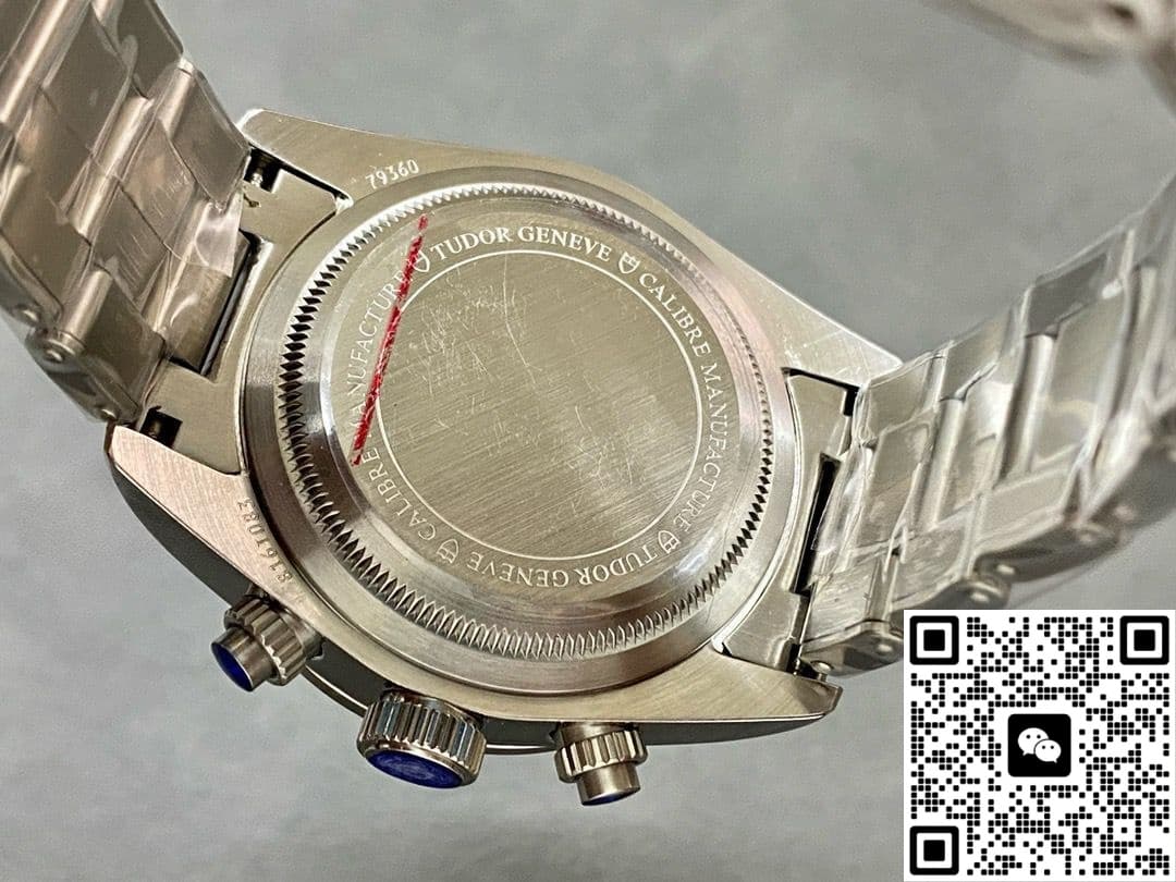 Tudor Black Bay M79360N-0002 M+ Factory Date Display